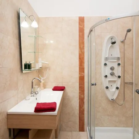 Ibiscus And Lily Apartman Rhodes City