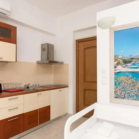 Apartman Ibiscus And Lily Rhodes City