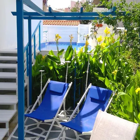 Ibiscus And Lily Apartment *
